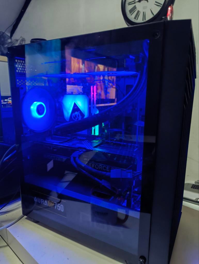 i7 Game PC met RTX 5070, 16GB RAM, 1TB M.2 SSD, Ophalen