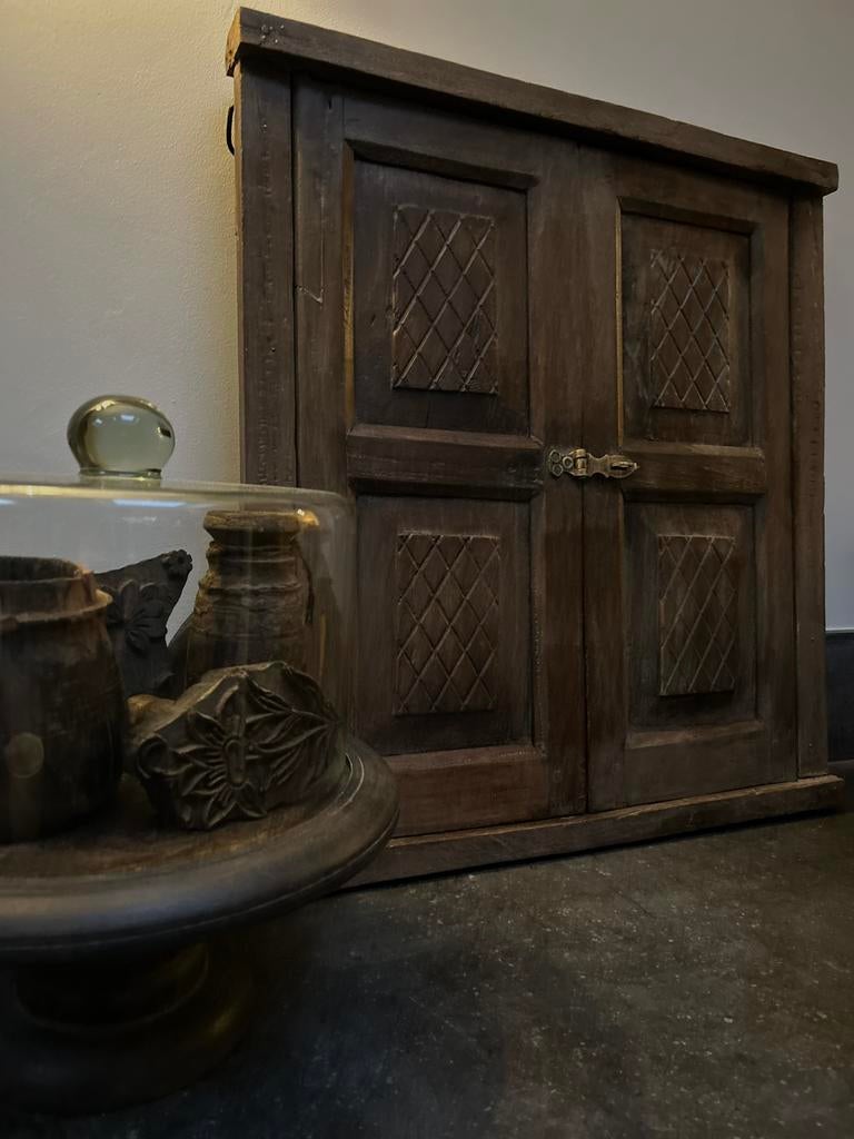 Oud kozijn met luiken oosters India sober sleets, Ophalen