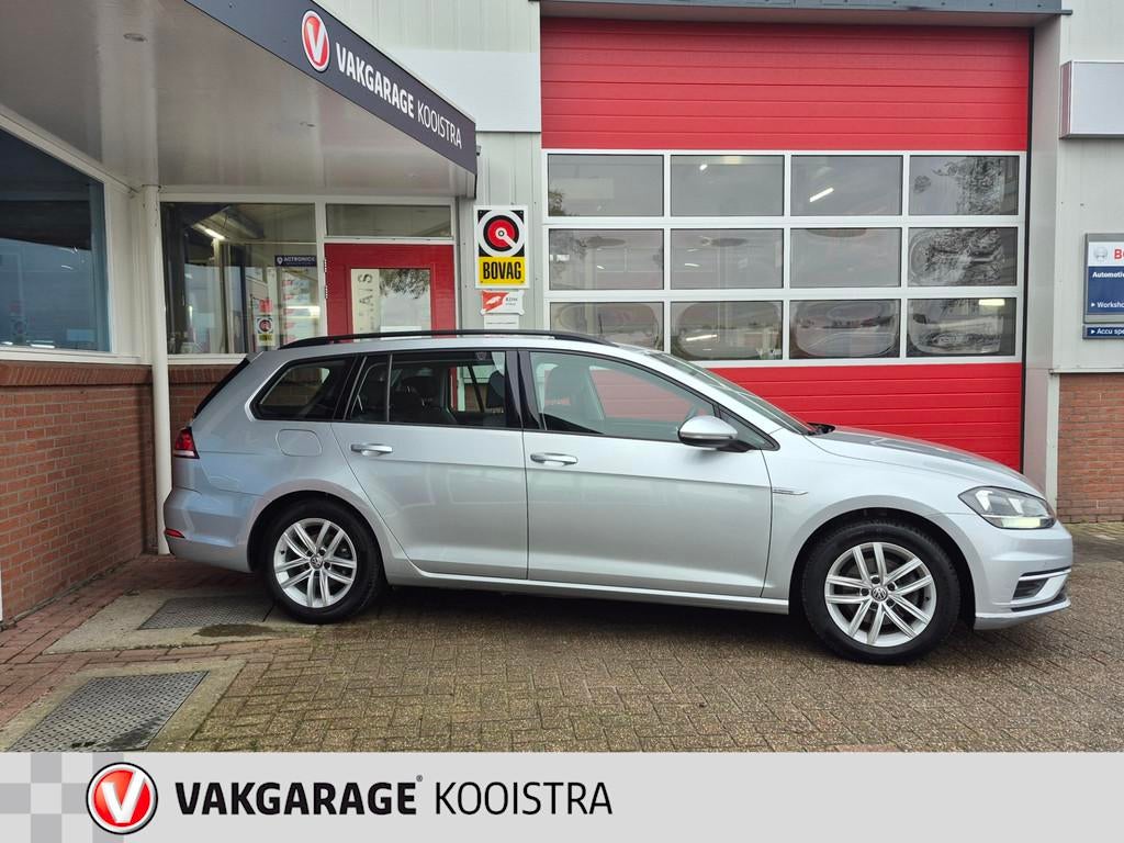 Volkswagen Golf 1.5 TSI Highline Navi|Cruise|, 12 maanden, Stof, 4 cilinders, Bedrijf