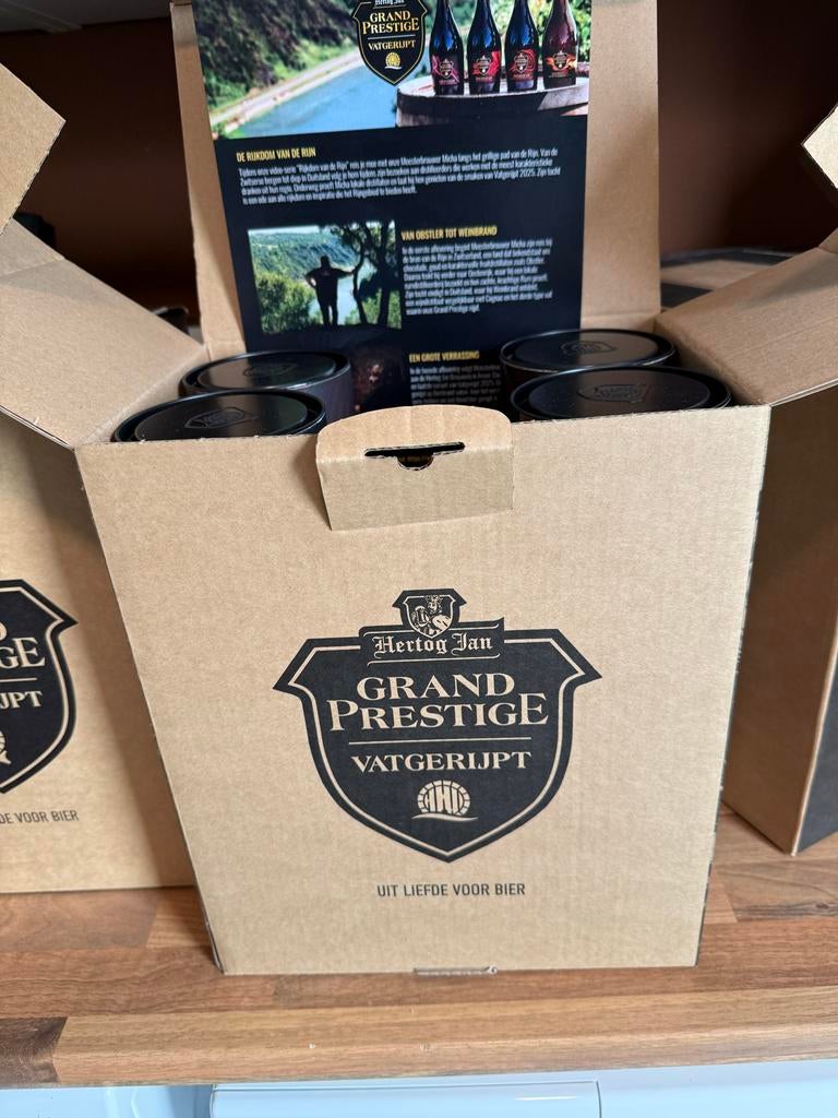 Hertog Jan Grand Prestige Rijn-editie 2025 set met glazen, Verzamelen, Ophalen, Nieuw, Flesje(s), Hertog Jan