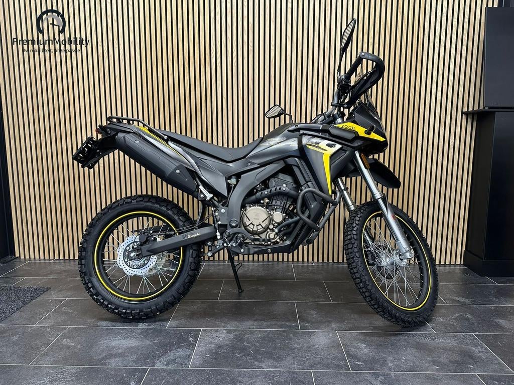 VOGE 300 RALLY (ZWART/GEEL), Motoren, 292 cc, Bedrijf, Onbekend, Overig