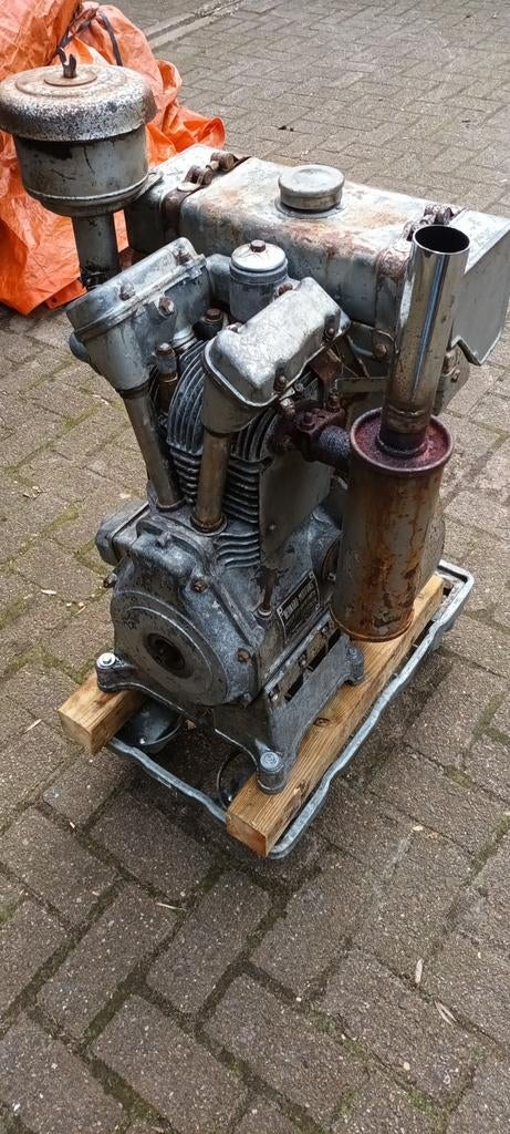Bernard w119 benzine stationaire motor lopend en compleet, Ophalen, Gebruikt, Benzinemotor