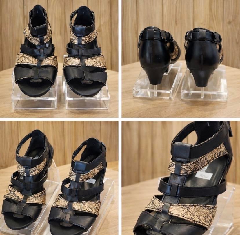 Zwarte sandalen met slangenprint, Zwart, Zo goed als nieuw, Sandalen of Muiltjes, Ophalen of Verzenden