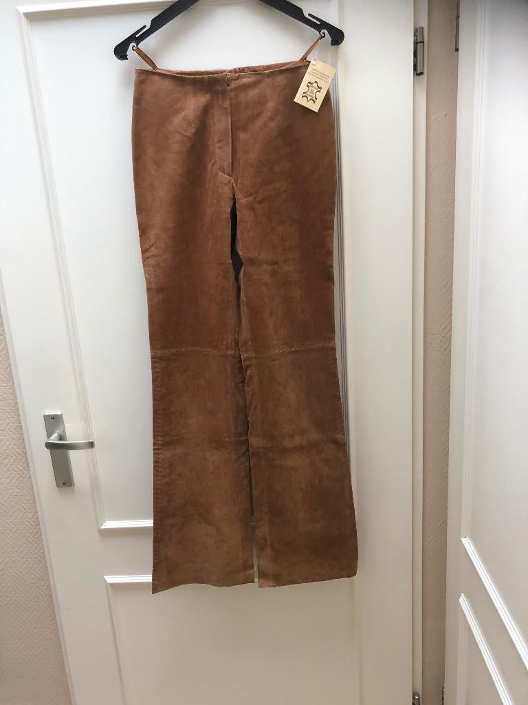 Vintage suède damesbroek - maat 36 - cognackleurig - nieuw, Kleding | Dames, Bruin, Nieuw, Ophalen of Verzenden, TCM
