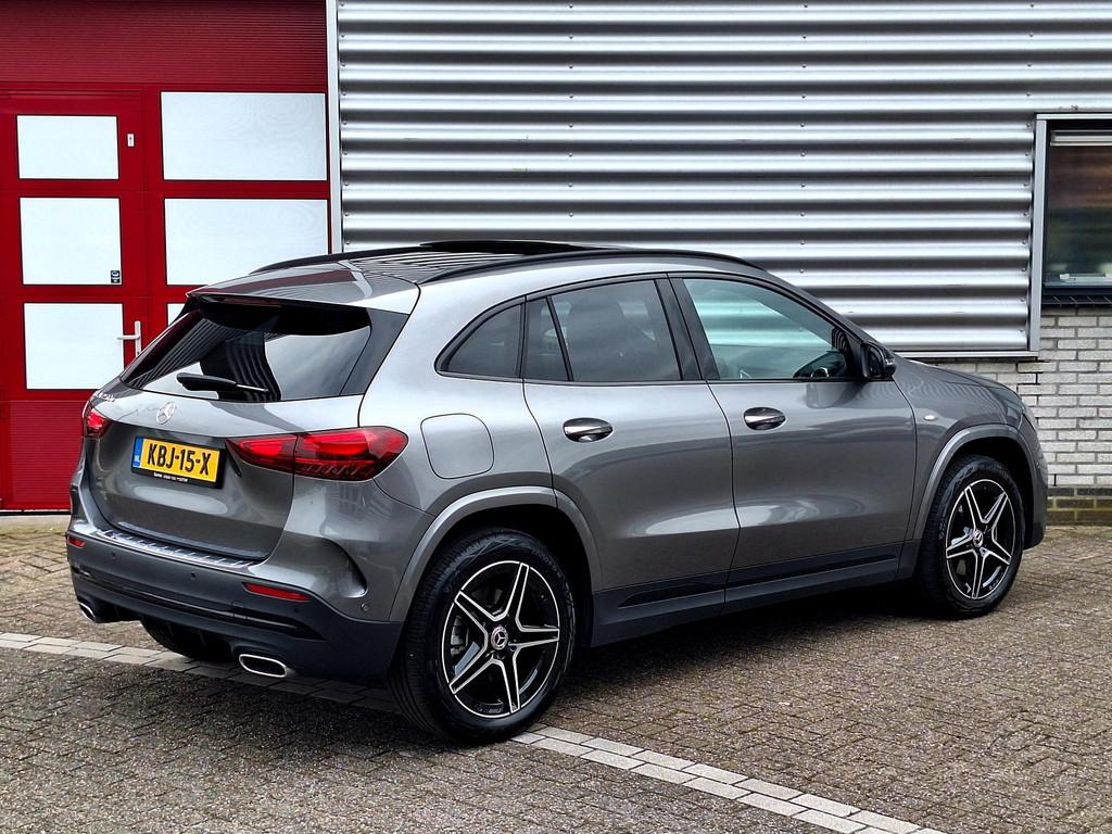 Mercedes-Benz GLA-klasse 250 e Star Edition AMG Line | Panor, Stof, 4 cilinders, 16 kWh, Bedrijf