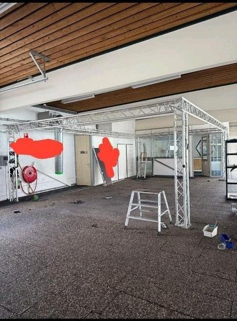 Tralie liggers voor showroom of standbouw, Ophalen, Zo goed als nieuw, Overige typen, Minder dan 2 meter