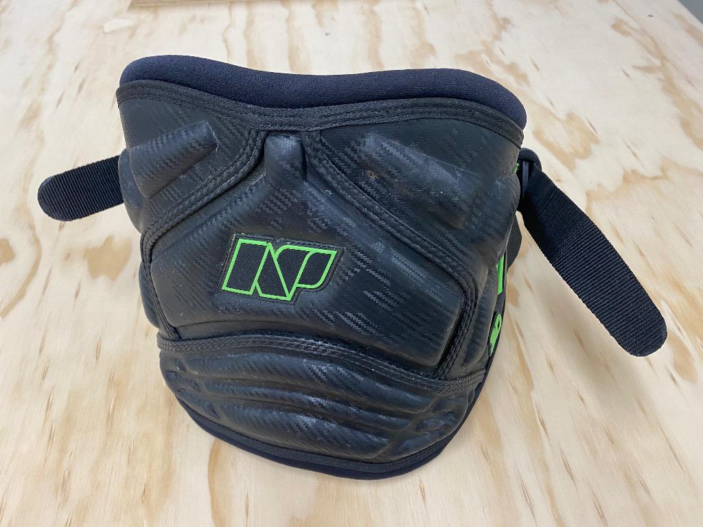 Neilpryde heuptrapeze met lichtgewicht spreader, Watersport en Boten, Windsurfen, Ophalen of Verzenden, Zo goed als nieuw, Overige typen