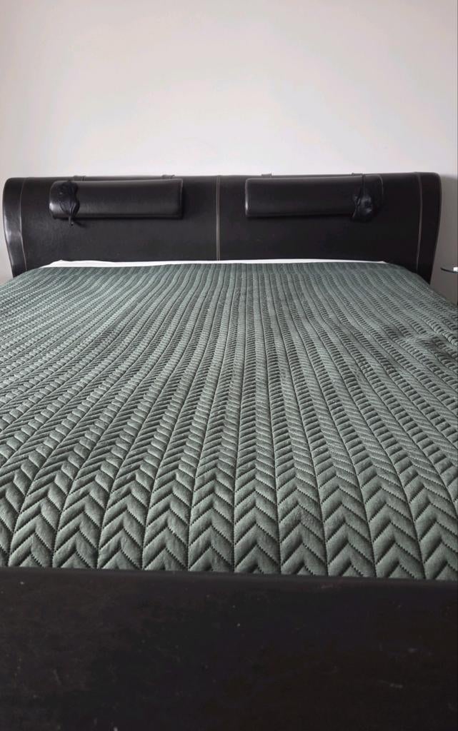 Zeer groot 2 persoonsbed plus matras en topper, Huis en Inrichting, Slaapkamer | Bedden, Ophalen of Verzenden, Zo goed als nieuw