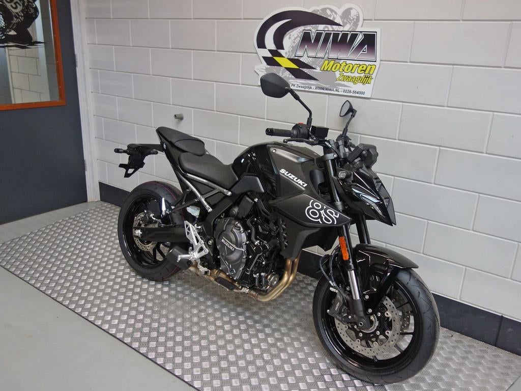 SUZUKI GSX-8S - foto 3