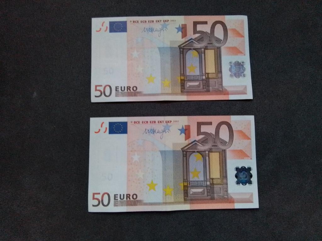 De 50 eurobiljet van 2002 kost 55 euro is zeer mooi

Mooi 10, Postzegels en Munten, Bankbiljetten | Europa | Eurobiljetten, Los biljet