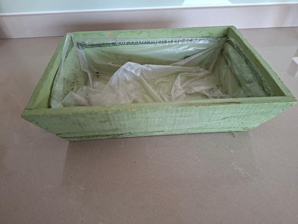 Planten kistje met plastic voering ., Rond, Ophalen of Verzenden, Zo goed als nieuw, Aardewerk