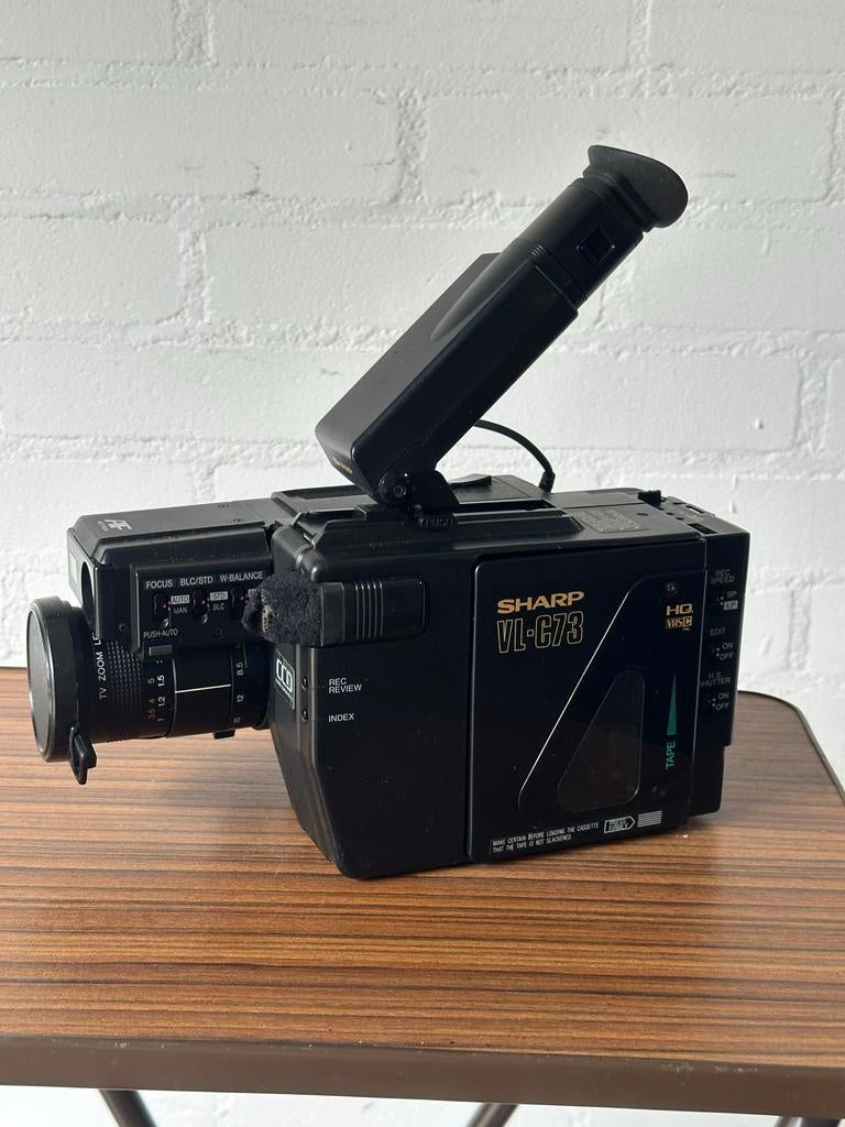 Vintage Sharp videorecorder VL-C73 met accessoires, Ophalen of Verzenden, VHS-C of SVHS-C, Camera