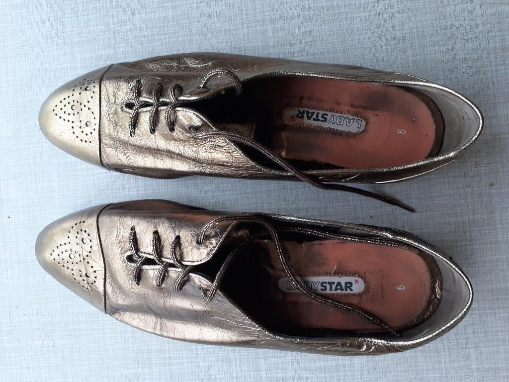 Grote maat Goud en zilver en zwarte schoenen, Overige kleuren, Instappers, Ophalen of Verzenden, Zo goed als nieuw