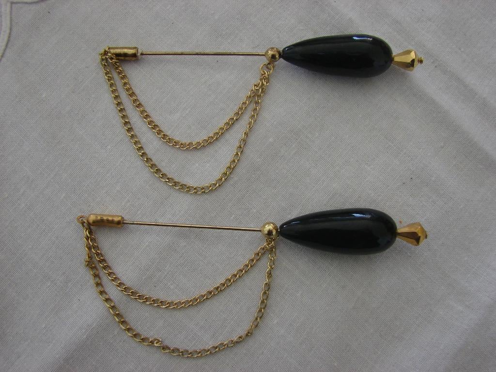 Twee vintage hoedenspelden of broches., Overige materialen, Overige kleuren, Ophalen of Verzenden, Zo goed als nieuw