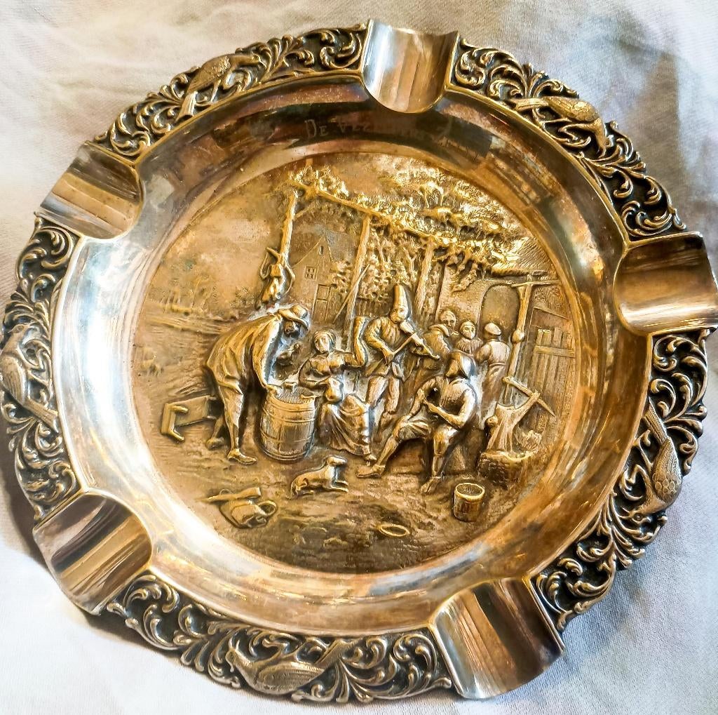 Verzilverde asbak De Vezelpers Zeist - middeleeuws tafereel, Antiek en Kunst, Curiosa en Brocante, Ophalen of Verzenden