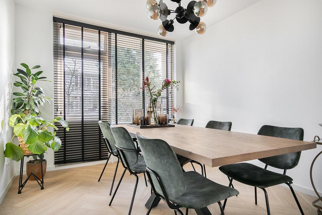 Eettafel met 6 eetkamerstoelen - Zo goed als nieuw, Eikenhout, 100 tot 150 cm, 200 cm of meer, Ophalen of Verzenden