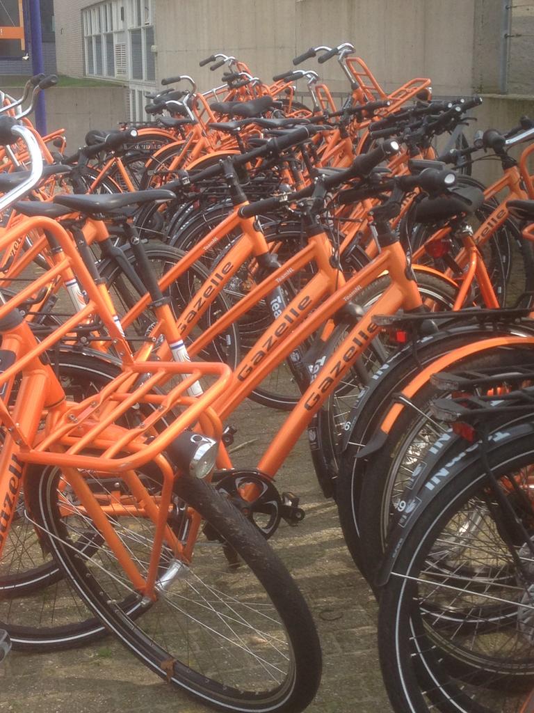 Oud ijzer voor onze vereniging, Ophalen, Zo goed als nieuw