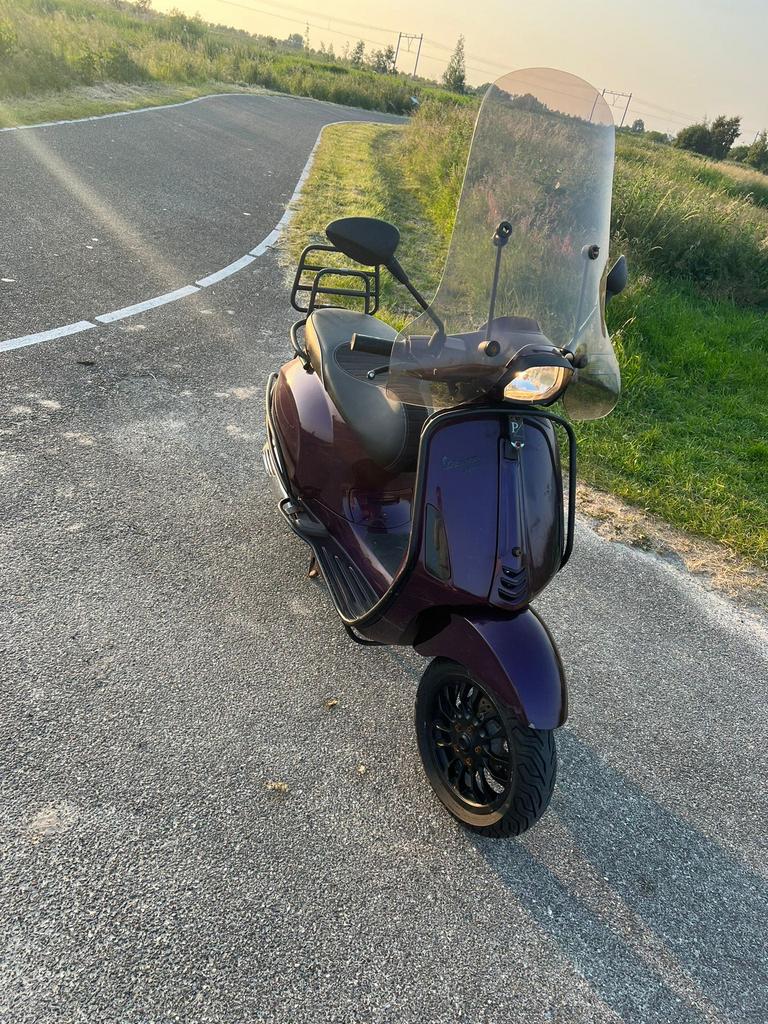 Vespa Sprint 2015, Fietsen en Brommers, Scooters | Piaggio, Ophalen, Gebruikt, Overige modellen, Benzine