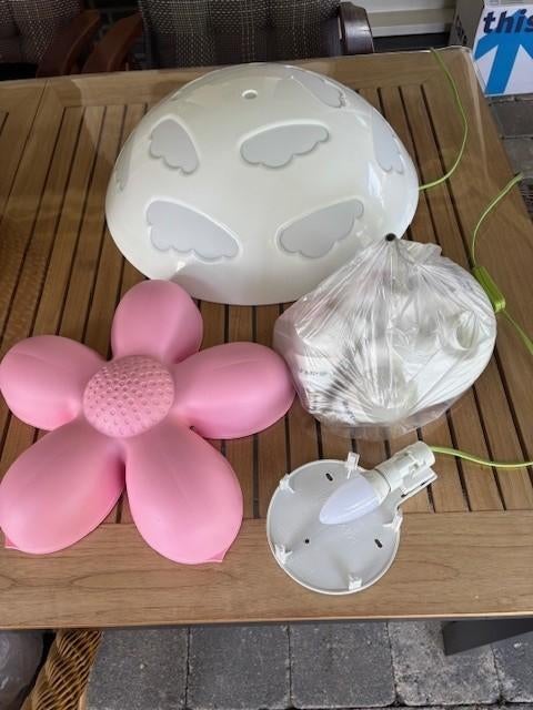 Ikea Smila Bloem staande Lamp geheel Compleet type T 0719, Kinderen en Baby's, Ophalen, Zo goed als nieuw, Lamp