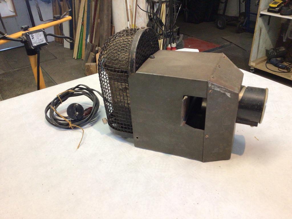 Oude diaprojector, Ophalen, Gebruikt