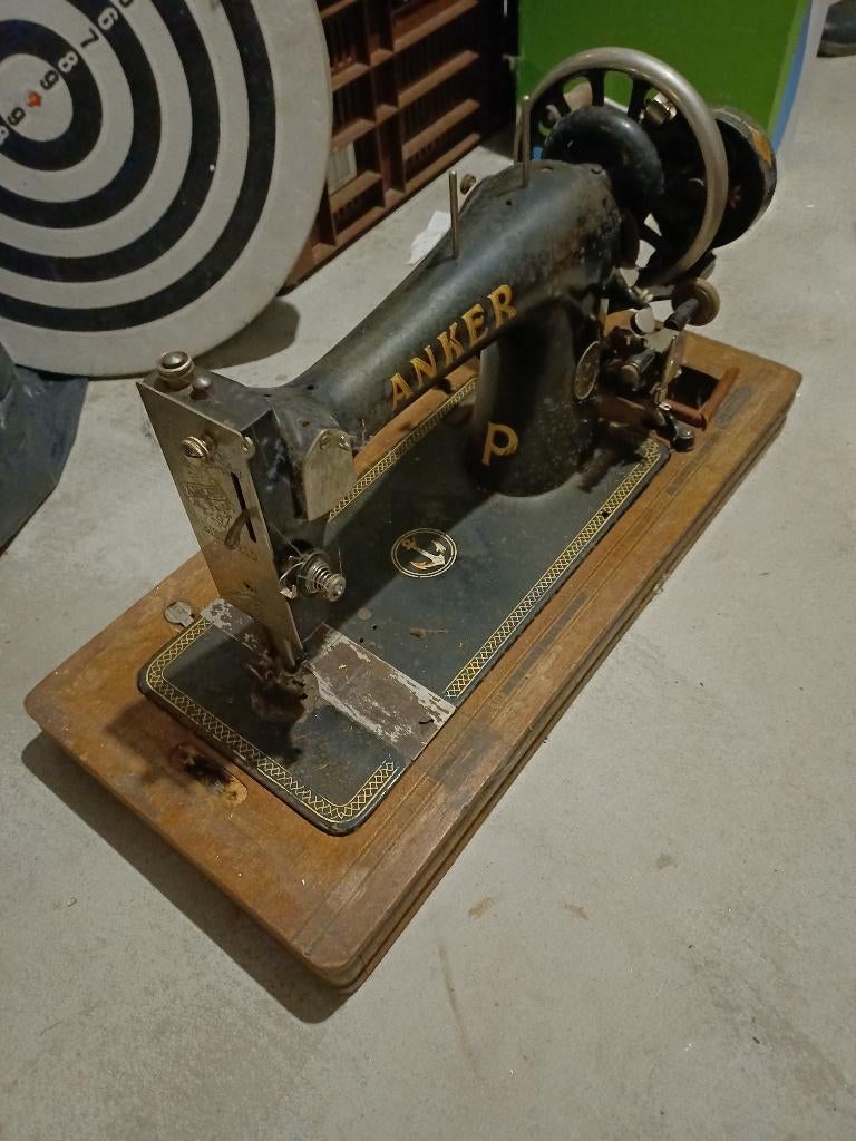 Oude naaimachine merk "Anker", Antiek en Kunst, Ophalen