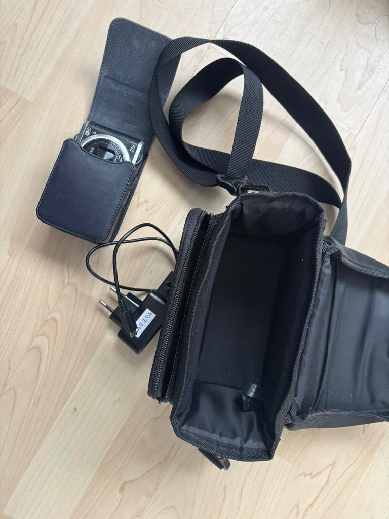 Samsung WB350F Compact camera werkt goed, Zwart, Ophalen of Verzenden, Zo goed als nieuw, 128 GB