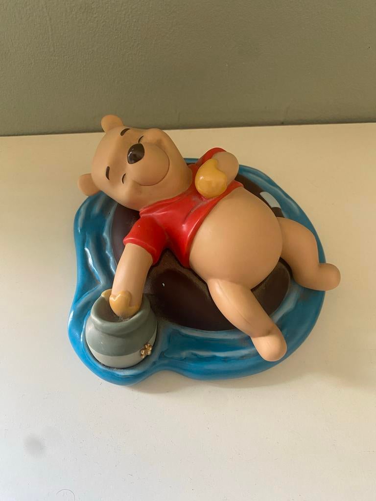 Winnie de Poeh beeldje in zwemband - Disney, Verzamelen, Ophalen of Verzenden, Winnie de Poeh of vrienden, Zo goed als nieuw, Beeldje of Figuurtje