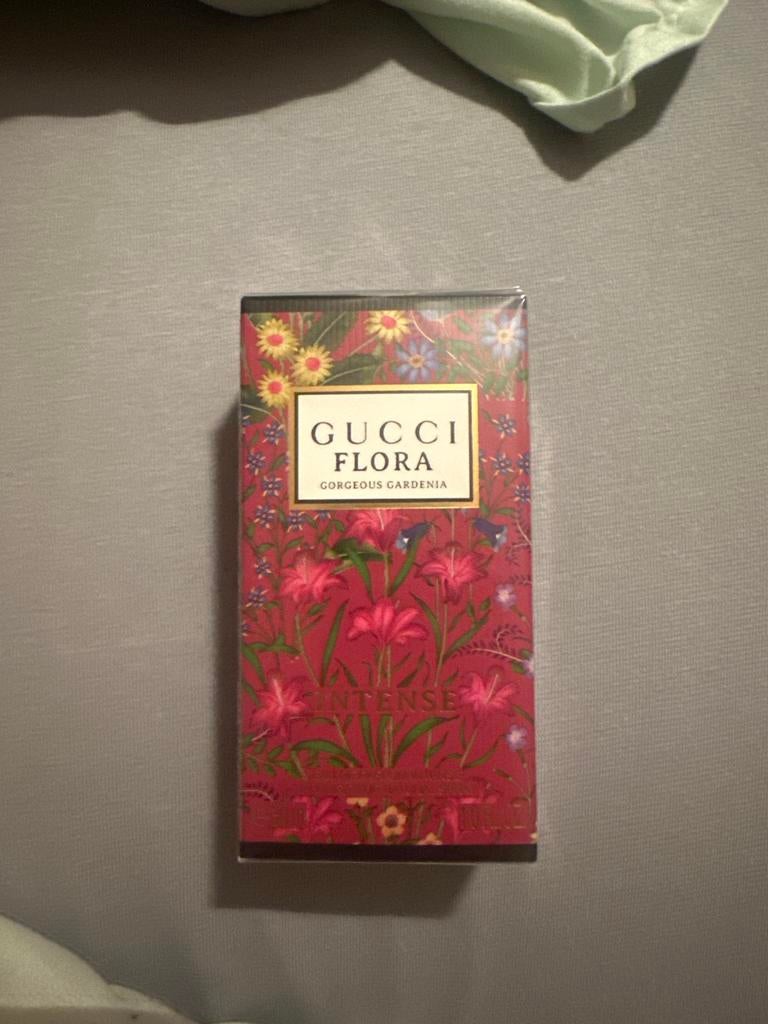 Gucci Flora Gorgeous Gardenia Eau de Parfum Intense 30ML, Verzenden, Zo goed als nieuw