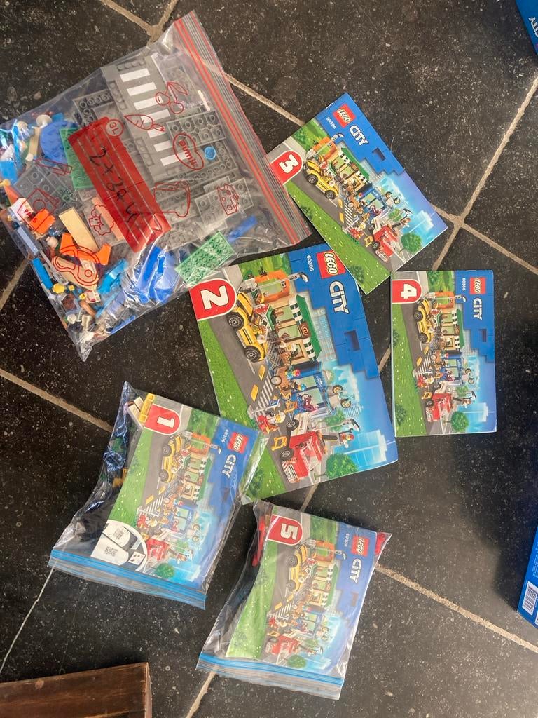 Lego City 60306 Winkelstraat, Lego, Ophalen of Verzenden, Complete set, Inclusief instructies