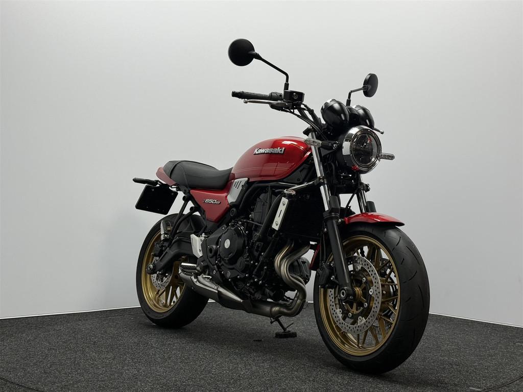 Kawasaki Z650 RS - foto 3