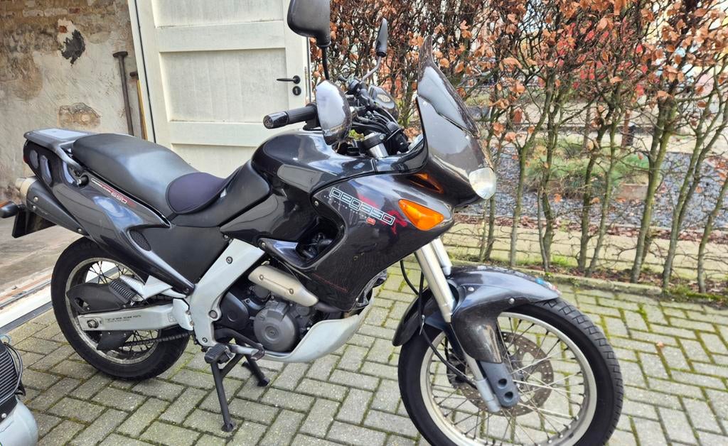 Aprilia Pegaso 650, Handvatverwarming, Particulier, Enduro, Minimaal motorrijbewijs A2