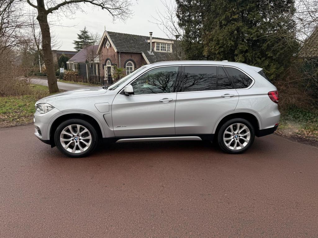 BMW X5 XDrive40e High Executive / Navi / Pano / Xenon / lede, Auto's, Gebruikt, 4 cilinders, USB, Bedrijf