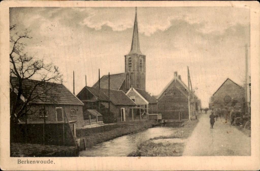 Berkenwoude - Kerk - Dorpsgezicht, Verzamelen, Ansichtkaarten | Nederland, Ophalen of Verzenden, 1920 tot 1940, Gelopen, Zuid-Holland