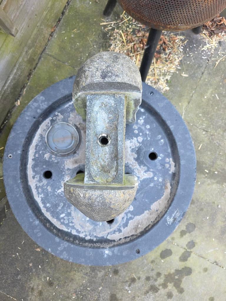 Waterornament van steen, Ophalen of Verzenden, Gebruikt, Hardsteen, Waterornament