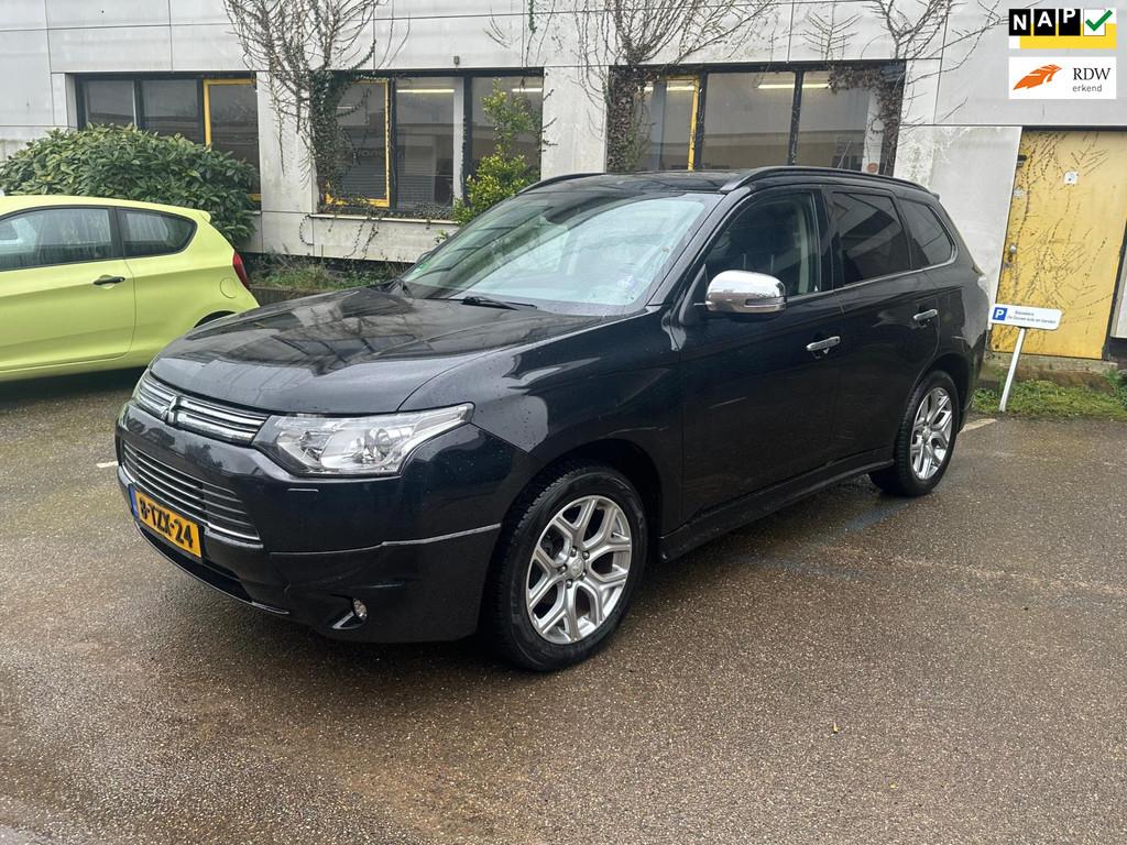 Mitsubishi Outlander 2.0 PHEV Instyle+/ Camera/ Lederen bekl, Stof, Zwart, 4 cilinders, Bedrijf