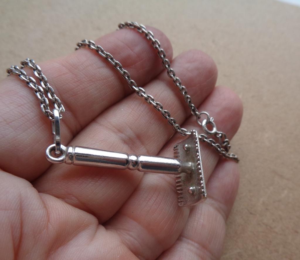 zilveren ketting met zilveren scheermes [603], Met hanger, Verzenden, Zo goed als nieuw, Zilver