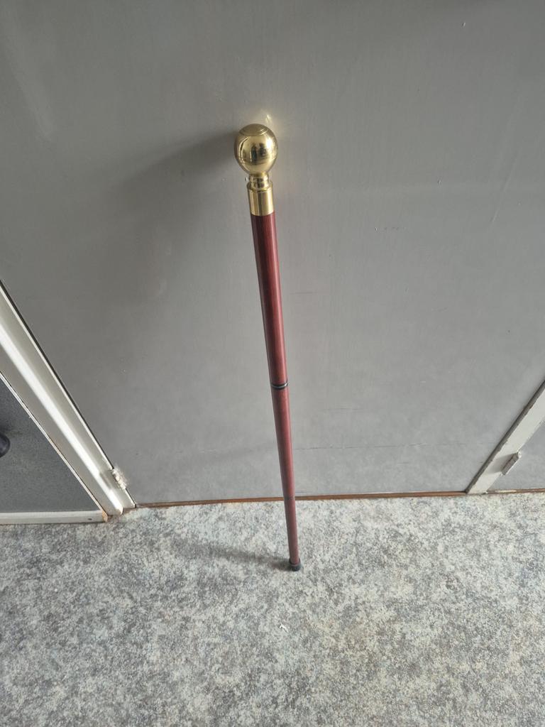 Wandelstok, Ophalen, Zo goed als nieuw