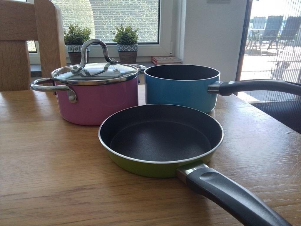 Kinder (speel) pannenset; ook geschikt om in te koken, Ophalen, Zo goed als nieuw, Overige materialen, Speelkeuken-accessoire