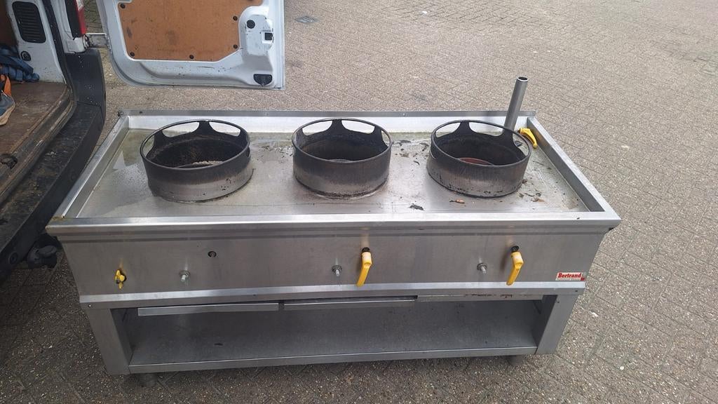 Wokbrander 3 pits bertrand, Ophalen