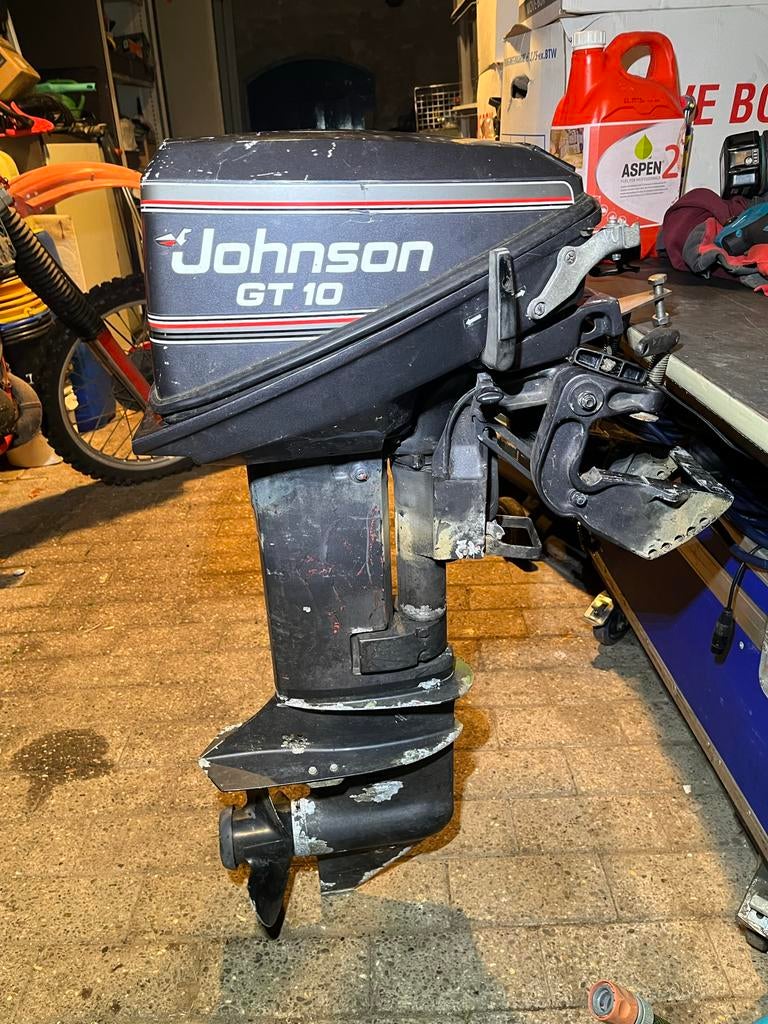 Johnson GT10 buitenboordmotor (2 cilinder), Watersport en Boten, Ophalen of Verzenden, Gebruikt, Motor en Techniek, Motorboot
