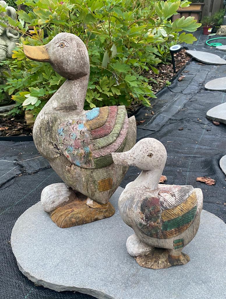 Set 2 vintage houten eenden met ei, Ophalen of Verzenden, Houtsnijwerk