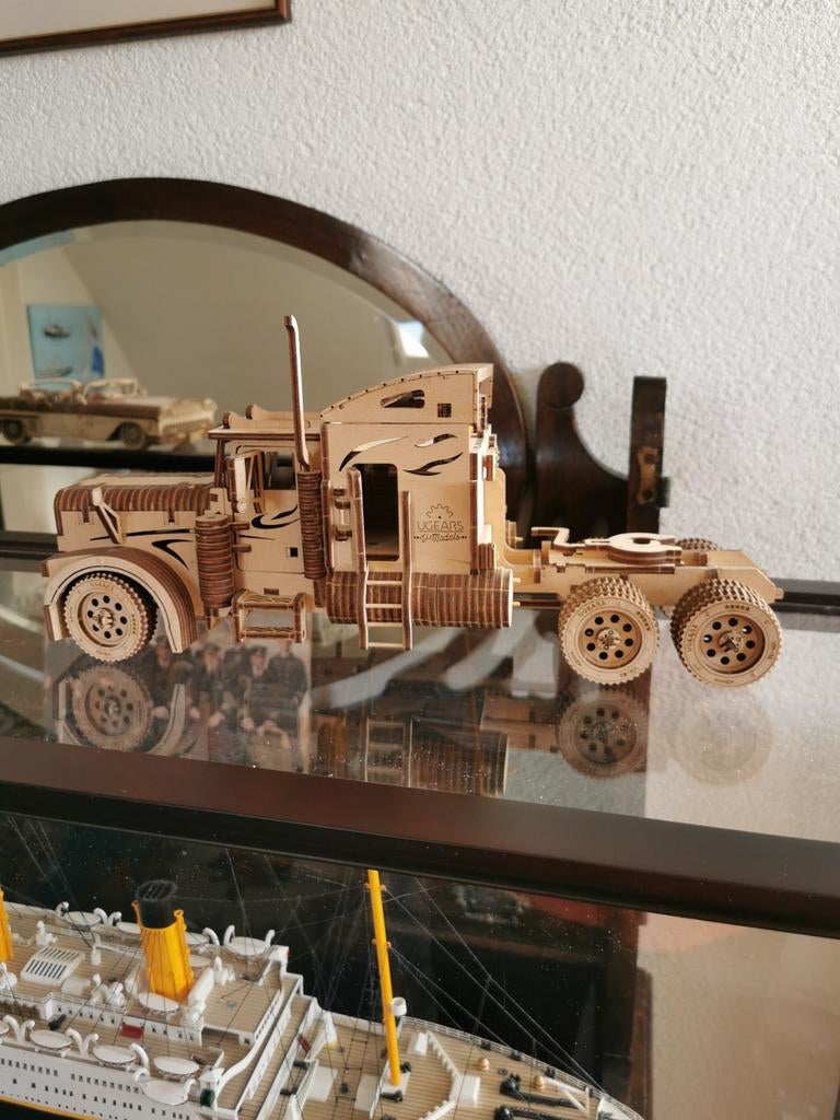 2 Ugears modellen: Truck en Cabriolet, Hobby en Vrije tijd, Overige merken, Auto, 1:32 tot 1:50, Ophalen of Verzenden