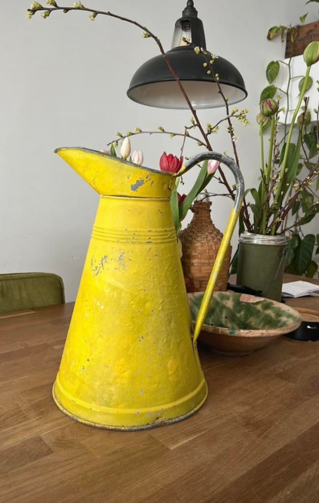 Grote gele zinken franse waterkan, Ophalen of Verzenden