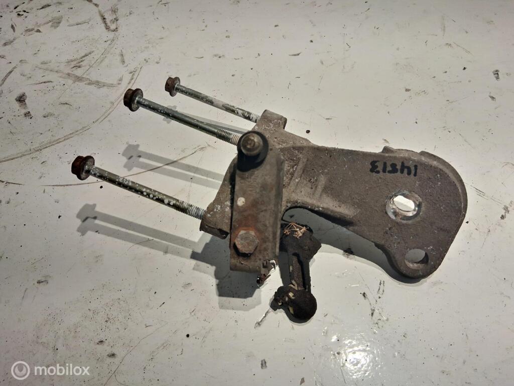 Versnellingsbak steun Vw Golf III 1.6 ('91-'97) 1H0199353D, Gebruikt, Volkswagen, Ophalen of Verzenden, Volkswagen