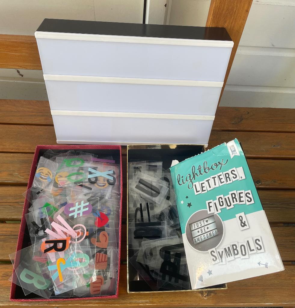 Lightbox / lichtbox met veel letters symbolen en emoji’s, Ophalen of Verzenden