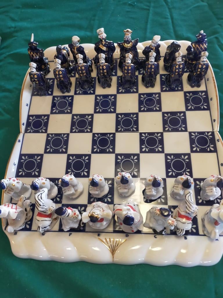 Schaakbord zeldzaam uit Rusland st Petersburg, Ophalen of Verzenden