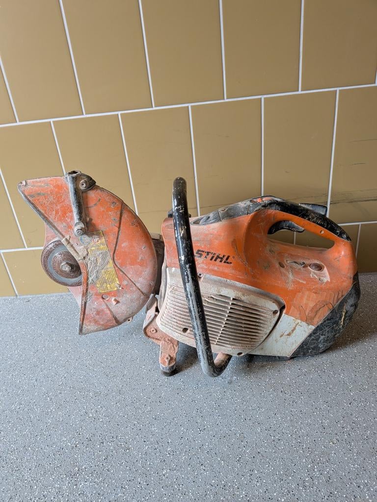 Defecte Stihl bandenzaag, Ophalen, 1200 watt of meer, Kettingzaag, 70 mm of meer