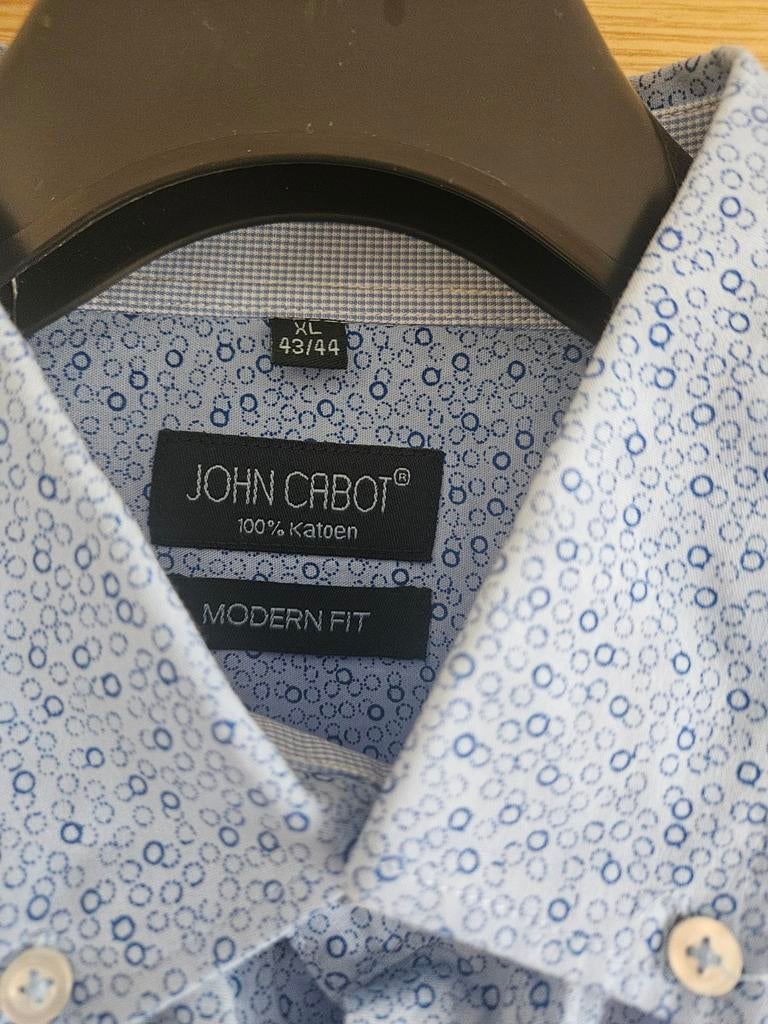 2 Overhemden van John Cabot maat xl (43-44)7.50 p.st ), Ophalen of Verzenden, Nieuw, Overige kleuren, Halswijdte 43/44 (XL)