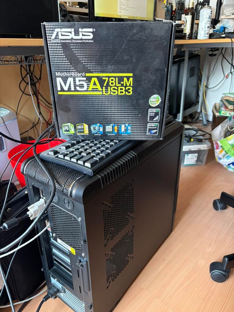 Te koop aangeboden: pc met amd fx8120 16GB waterkoeling, Computers en Software, Desktop Pc's, Gebruikt, 3 tot 4 Ghz, HDD, 16 GB