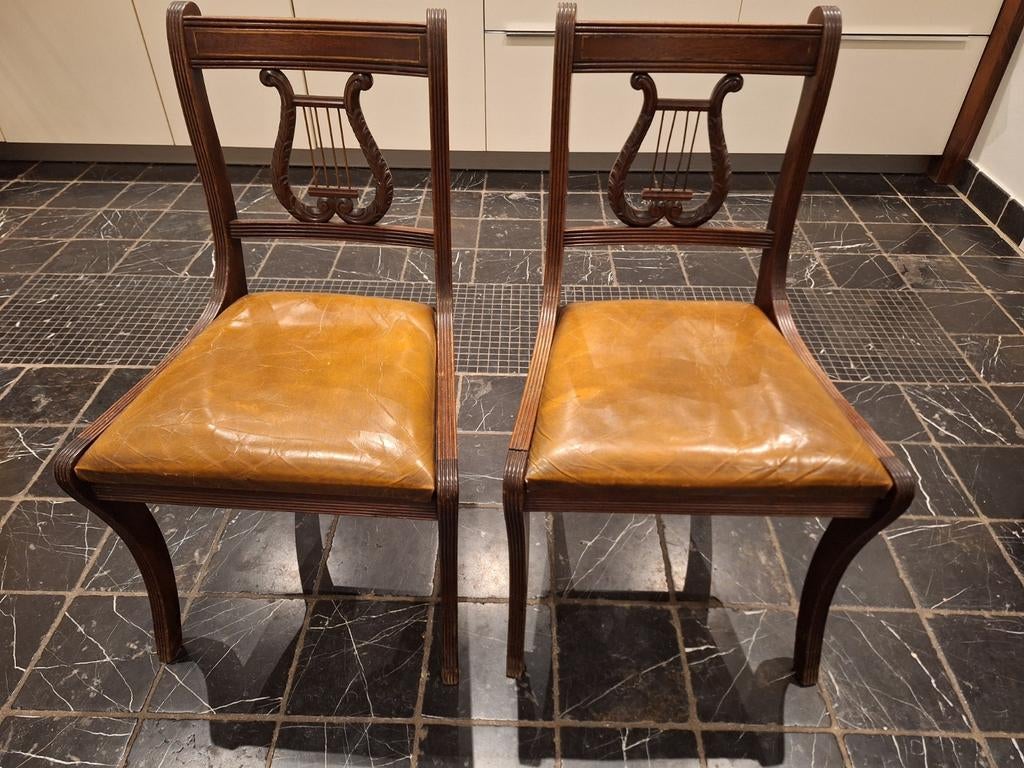 Lyra pianostoelen, Ophalen